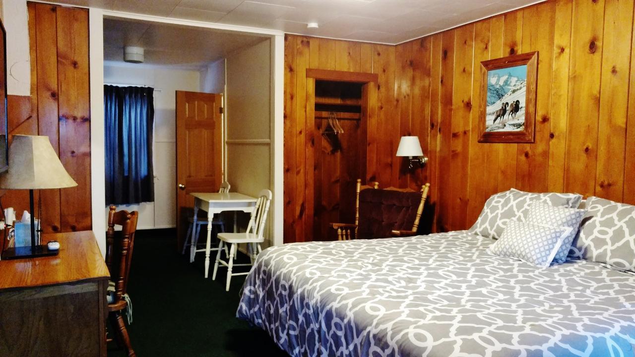 East Glacier Park Village Dancing Bears Inn المظهر الخارجي الصورة