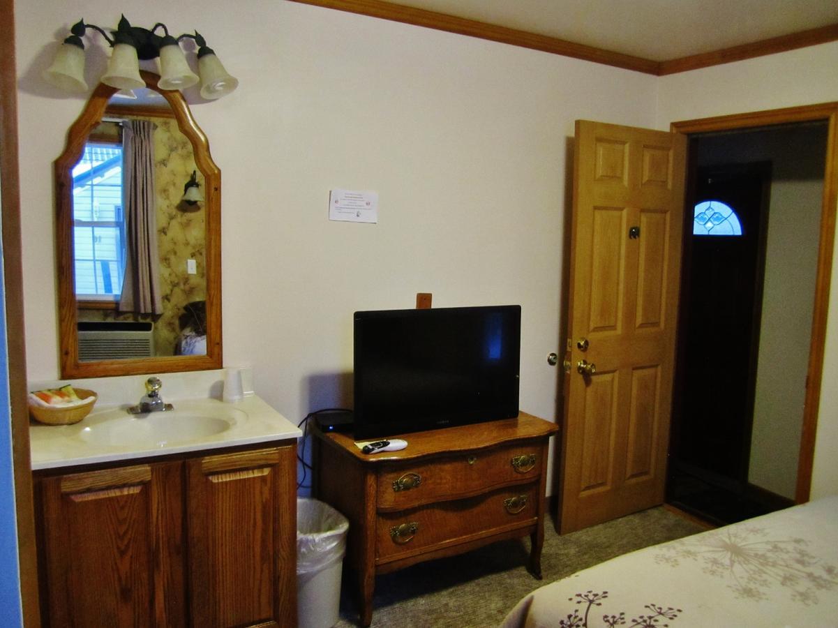 East Glacier Park Village Dancing Bears Inn المظهر الخارجي الصورة